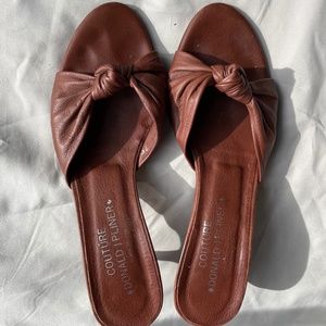 Donald J Pliner brown leather knot kitten heels